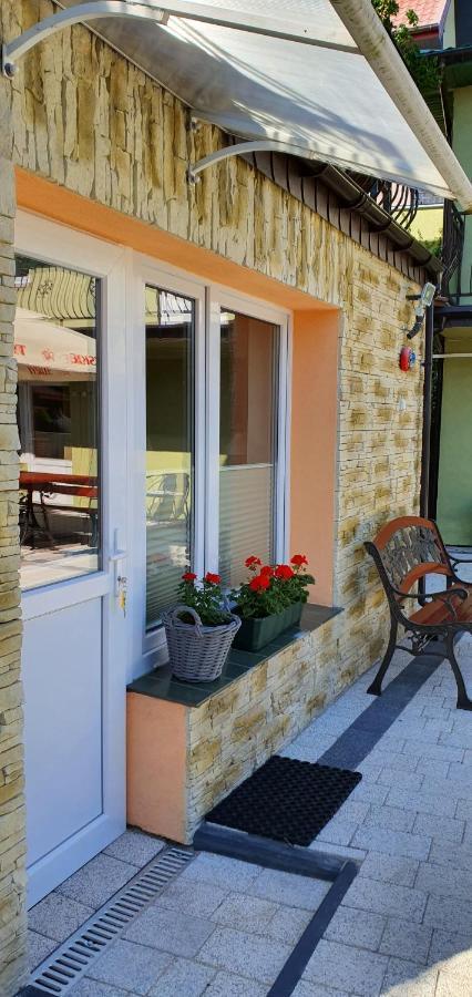 Apartamenty I Pokoje Goscinne Zosia Дарлувко Екстер'єр фото